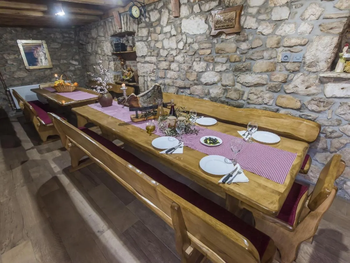 Cozy Holiday Home In Opot With Private Pool Benkovac 0*,