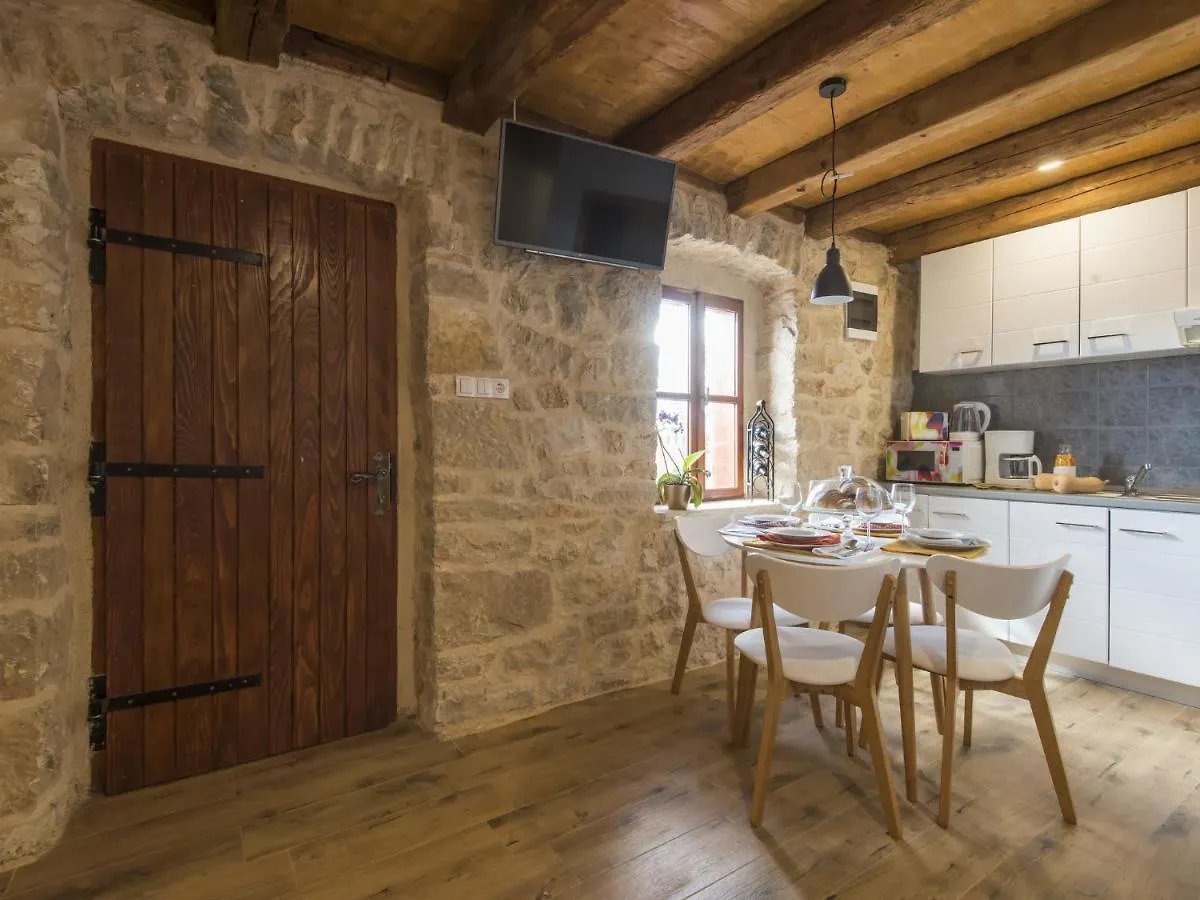 Cozy Holiday Home In Opot With Private Pool Benkovac Croatie