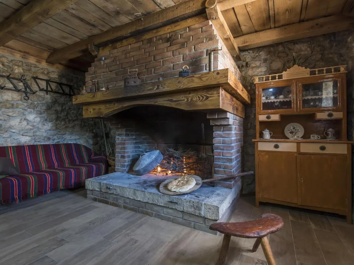 Cozy Holiday Home In Opot With Private Pool Benkovac 0*,  Croacia