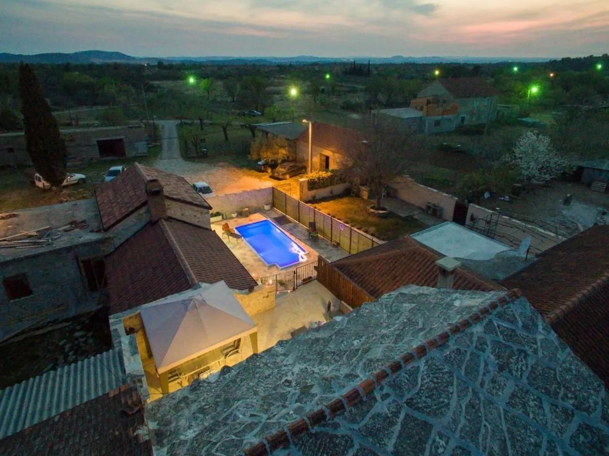 Cozy Holiday Home In Opot With Private Pool Benkovac Croatie