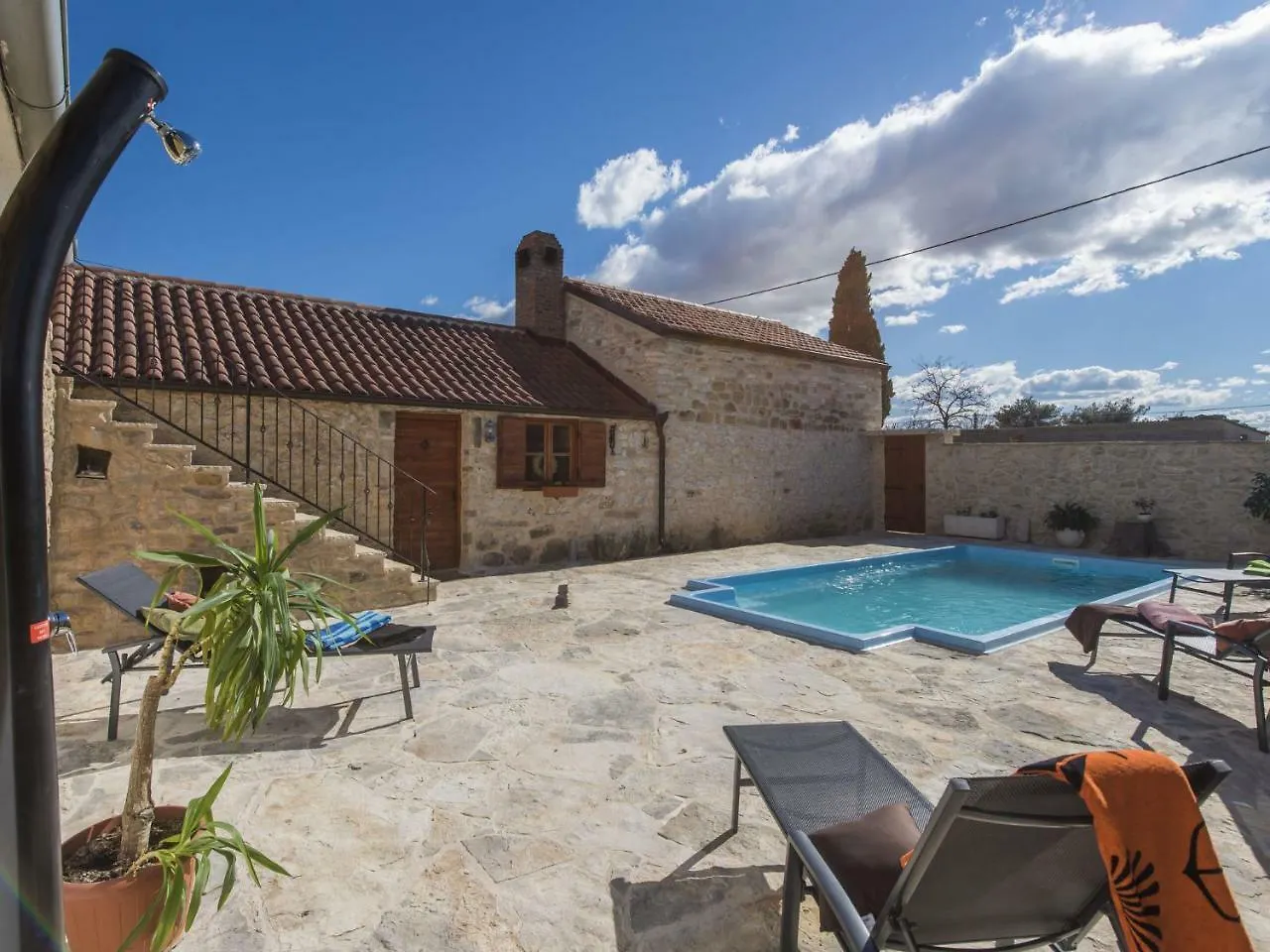Cozy Holiday Home In Opot With Private Pool Benkovac